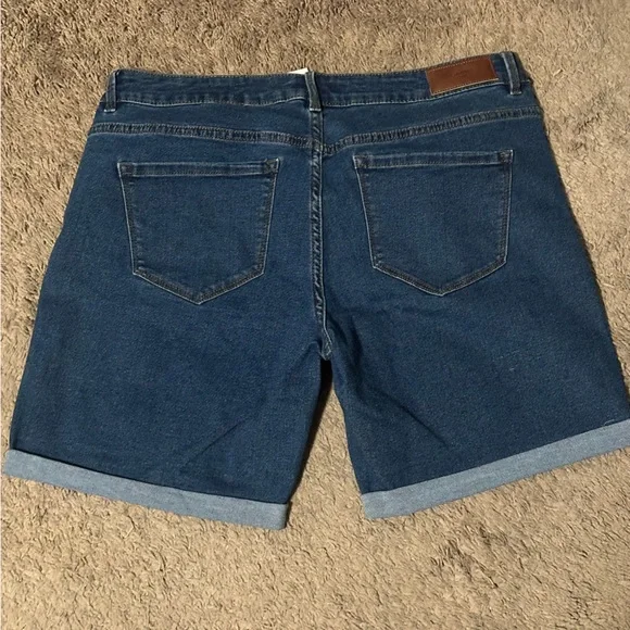 Vero Moda Dark Blue Denim Shorts - Picture 4 of 7